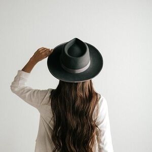 GIGI PIP MONROE RANCHER FEDORA HAT NWT SIZE S/M 57